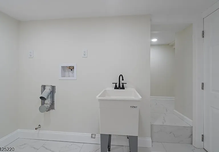 6 Dawes Ave — Photo 32