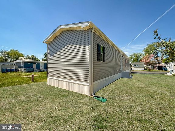 3rd image of 3402 Clayton Dr