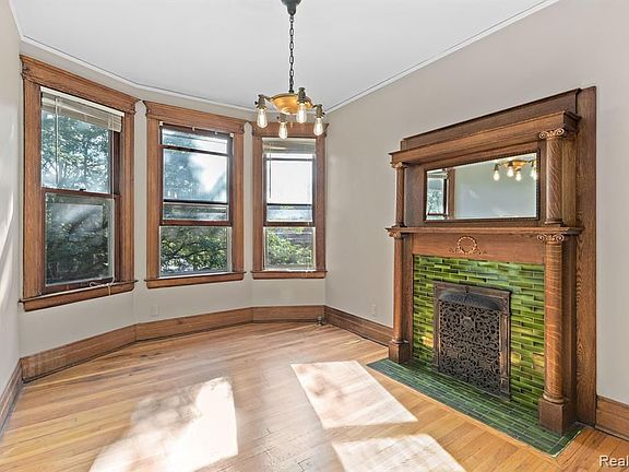 4th image of 4158 Avery St #3