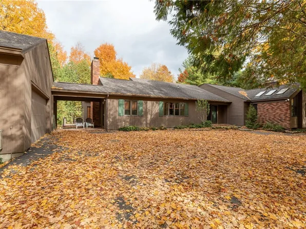 6975 Woodchuck Hill Rd, Fayetteville, NY 13066