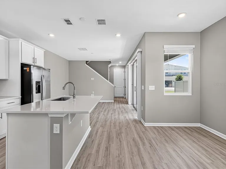 1465 Axel Graeson Ave — Photo 5
