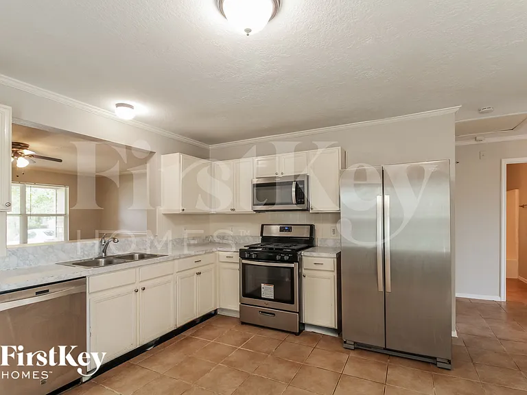 3235 Becker Glen St — Photo 7