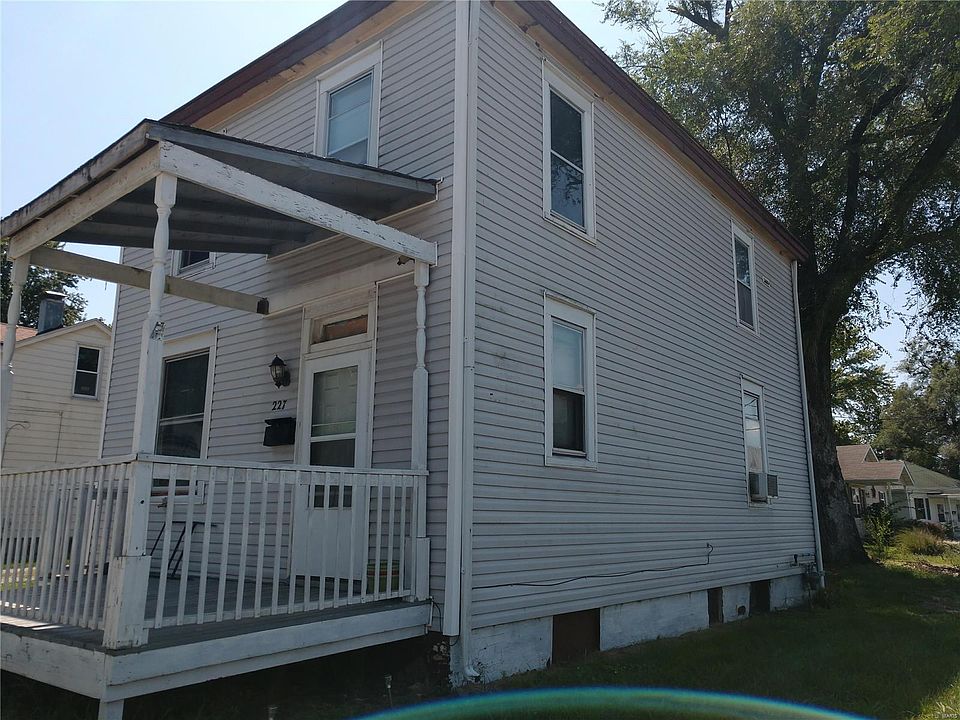 2nd image of 227 N 13th St