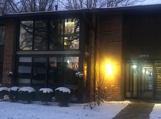 22972 Maple Ridge Rd UNIT 104, North Olmsted, OH 44070
