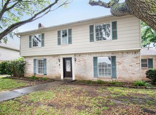 11335 Briar Rose Dr, Houston, TX 77077