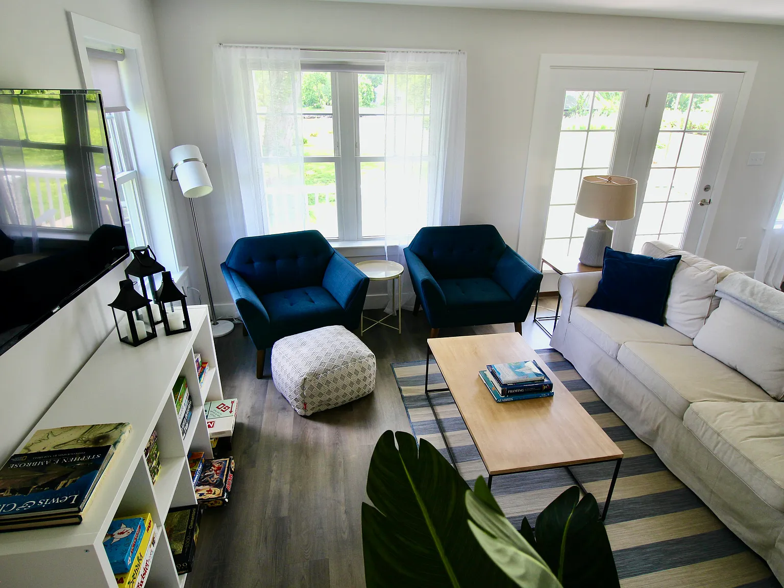908 Stonington Rd — Photo 4