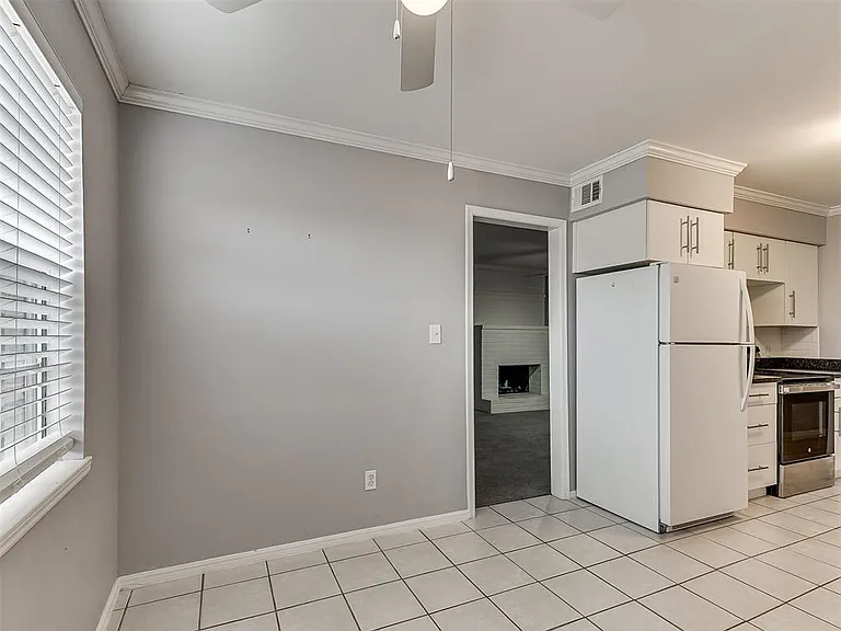 1703 E Lindsey St — Photo 18