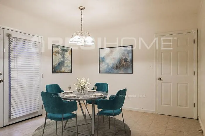 1305 Cottonwood Ct NW — Photo 3