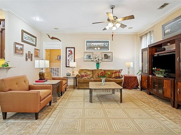 3rd image of 111 Mount Carmel Ct