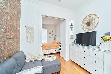 Rented by Living New York