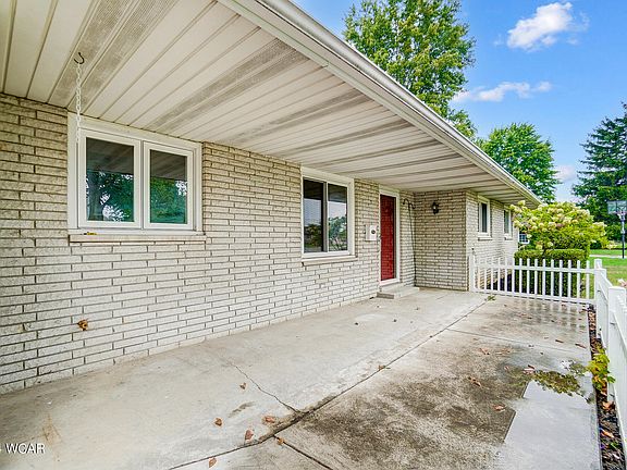 4th image of 1200 Woodland Ave
