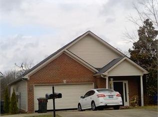 1096 Brick House Ln, Lexington, KY 40509