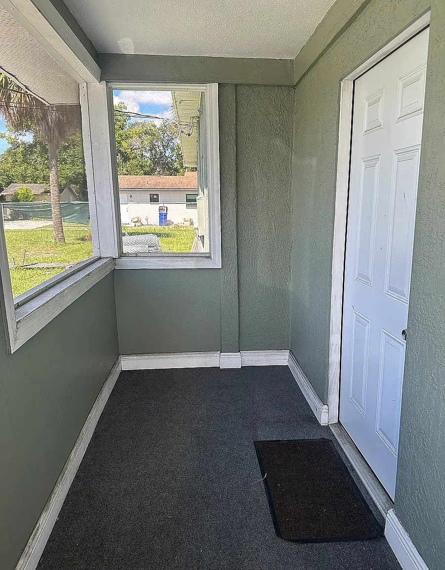 2 bed, 1000 sqft, $1,500 — Photo 2