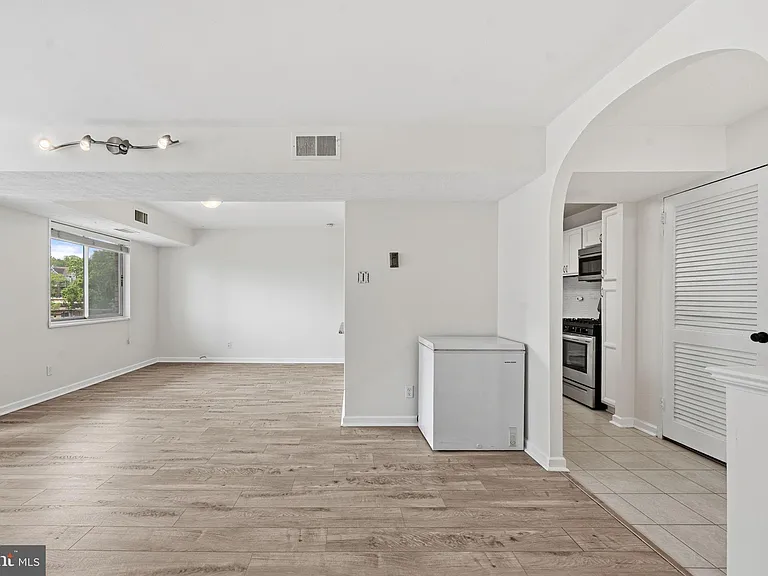 5340 Holmes Run Pkwy #704 — Photo 9