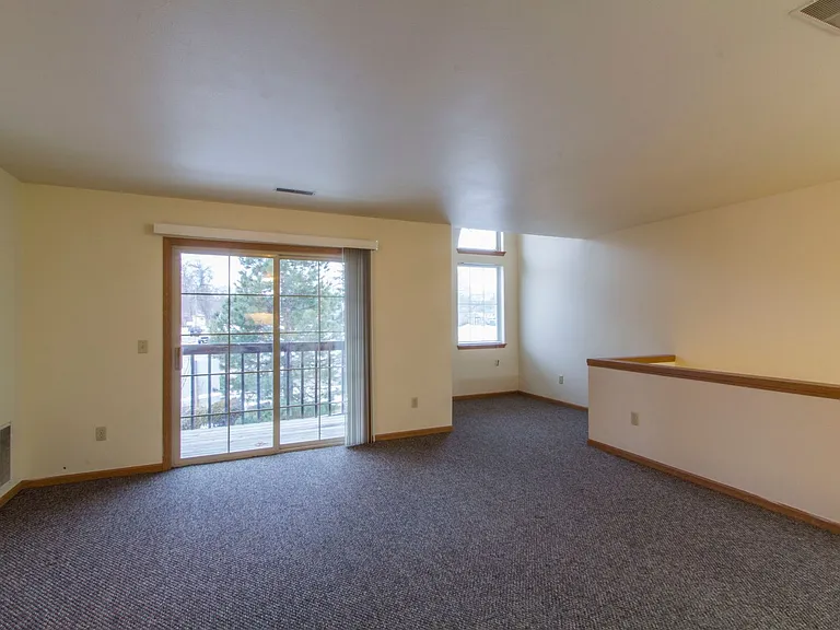 Whispering Pines Apartments — Photo 5