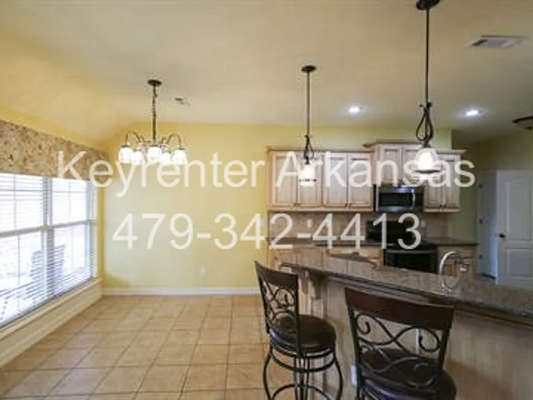 3200 Calm Ridge Rd — Photo 7