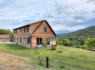 15 Tory Hill Rd, Hillsdale, NY 12529