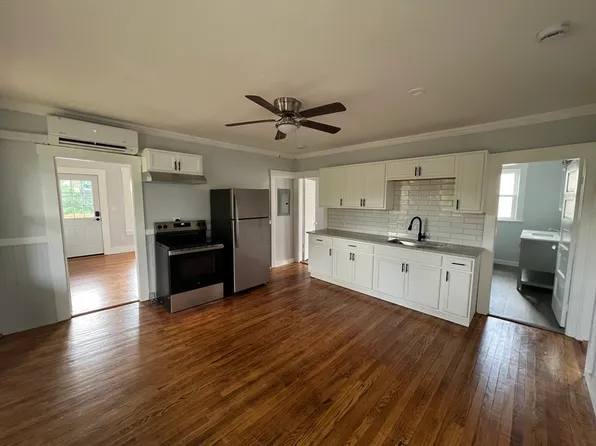 67 Fairlawn Ave #3, Southbridge, MA 01550