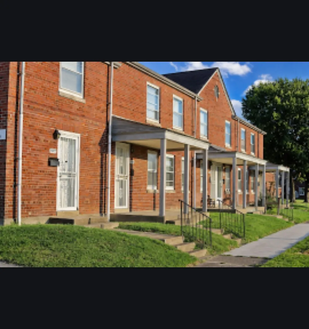 3 bed, 1299 sqft, $1,500 — Photo 1