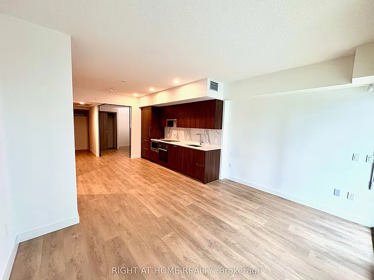 3 Concord Cityplace Way #828 — Photo 6