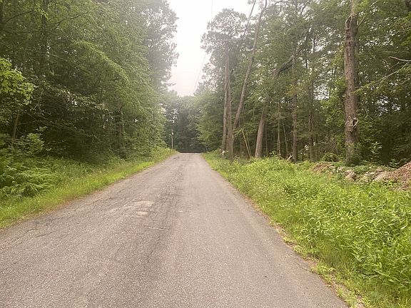3rd image of 132 Crooked Ledge Rd