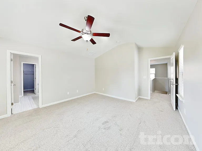 138 Spring Knoll Dr — Photo 5
