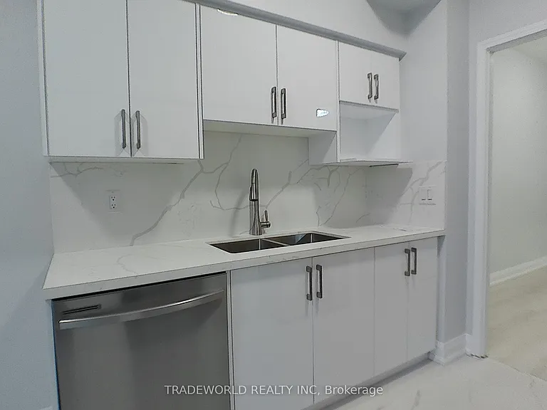 33 Empress Ave #3002 — Photo 13