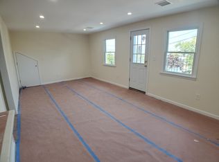 11-13 154th St #3, Whitestone, NY 11357