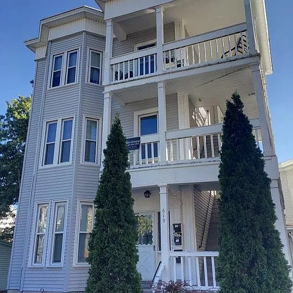 619 Union St #4 — Photo 1
