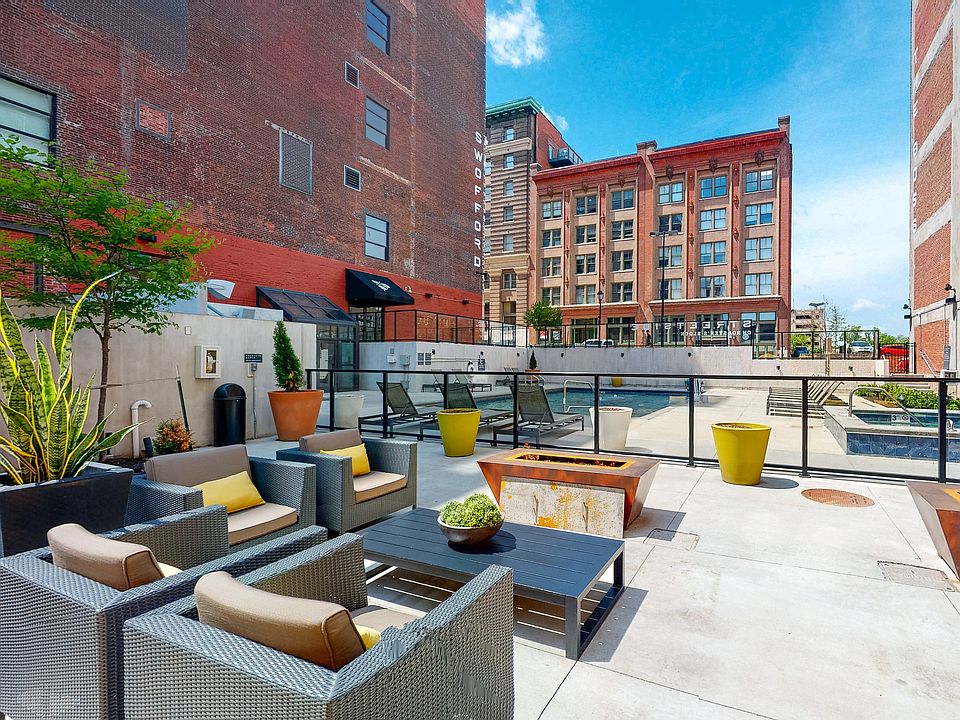 Outdoor Lounge Seating + Pool
