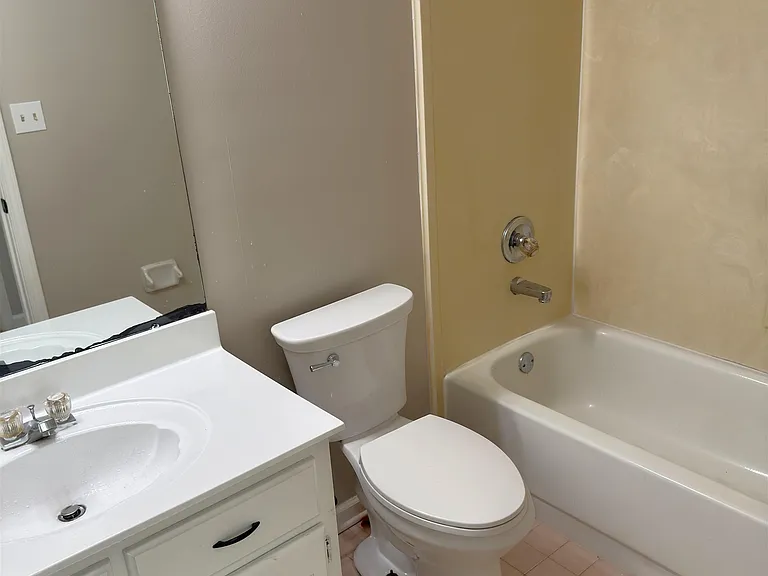 9040 Pepper Hollow Ct — Photo 9