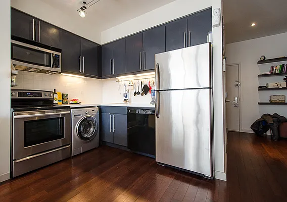 Sold by Brick&Mortar | media 3