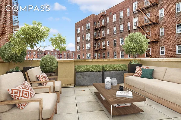 Rented by Compass | media 44