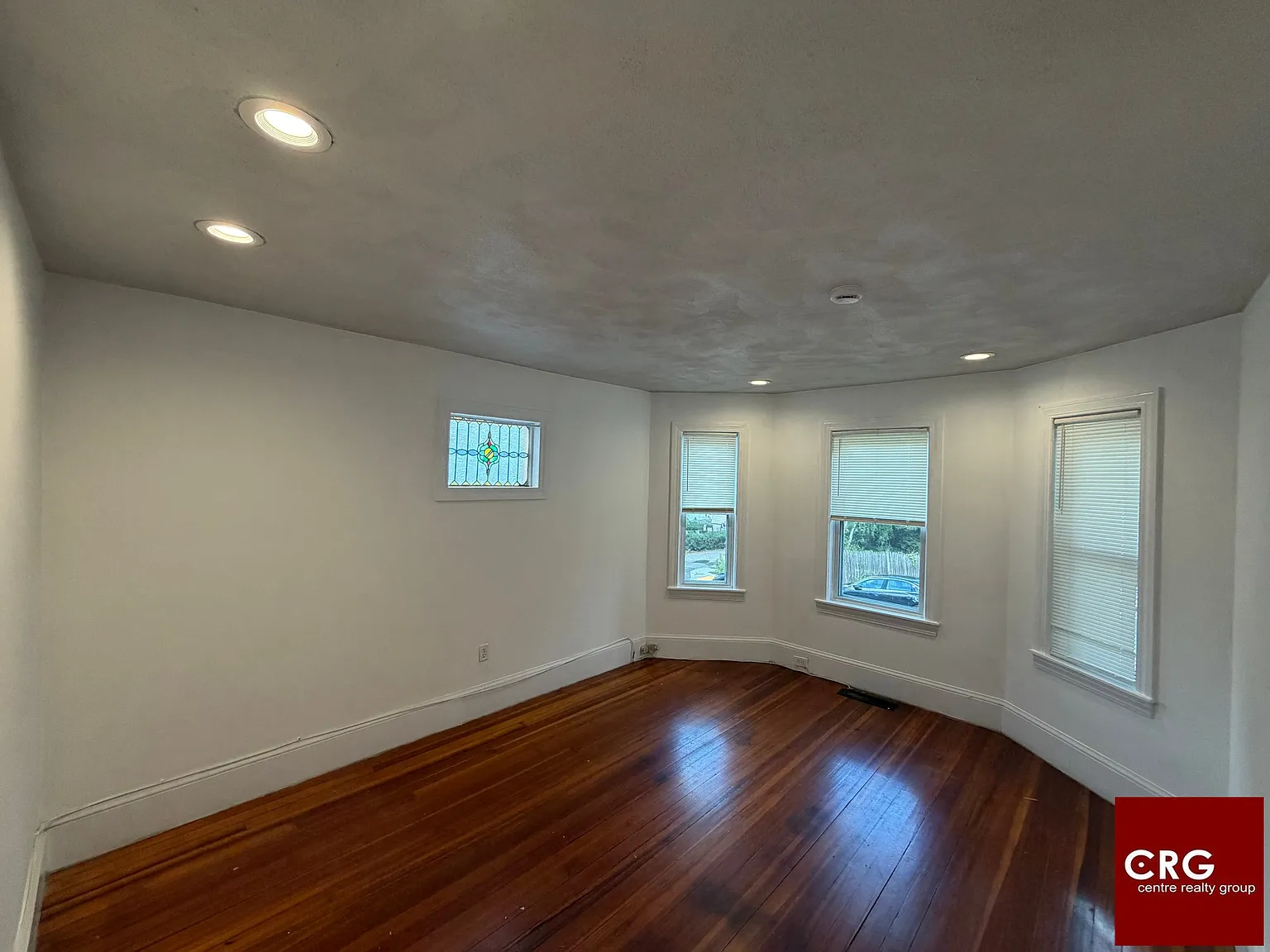 3 bed, 1.0 bath, $2,900 — Photo 3