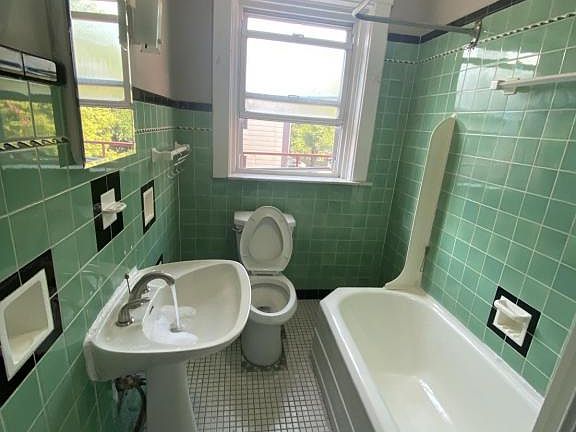 3rd image of 231 W McMillan St APT 2