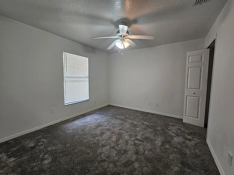 622 Brooke Ct — Photo 14