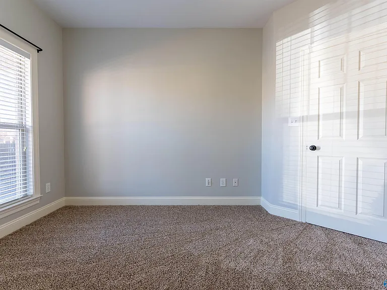 525 W Mossyleaf Dr SW — Photo 7