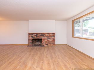4035 SE King Rd UNIT D, Portland, OR 97222
