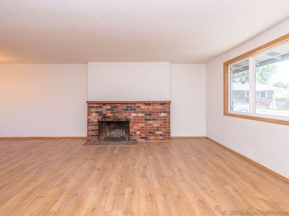 4035 SE King Rd UNIT D