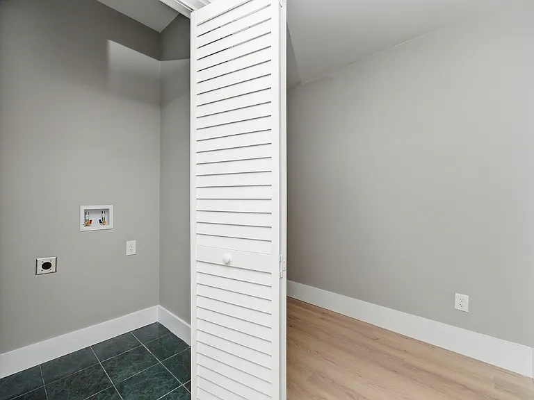 1409 NW Dr NW — Photo 12