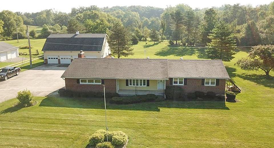 3BR, Lrg Garage, 2 acres