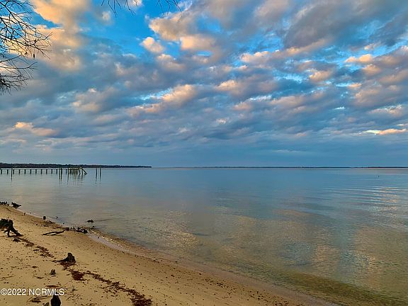 4th image of 701 Neuse Harbour Boulevard