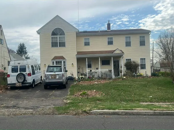 103 Holly Dr, Levittown, PA 19055