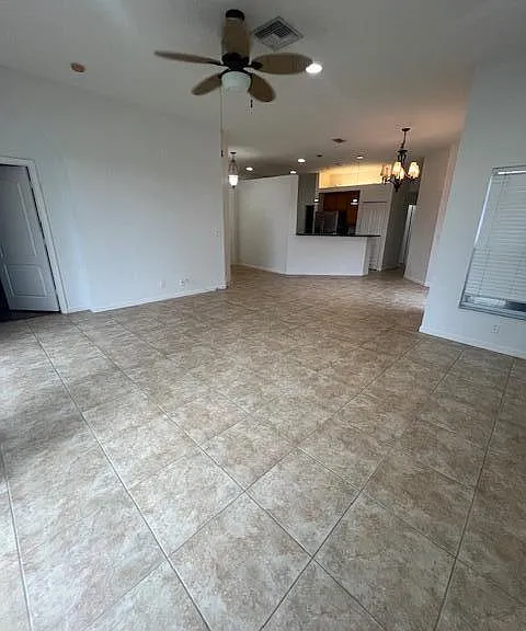 130 Newberry Ln — Photo 5
