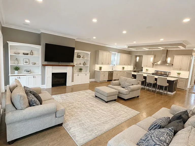 7338 W Clarence Ave — Photo 12