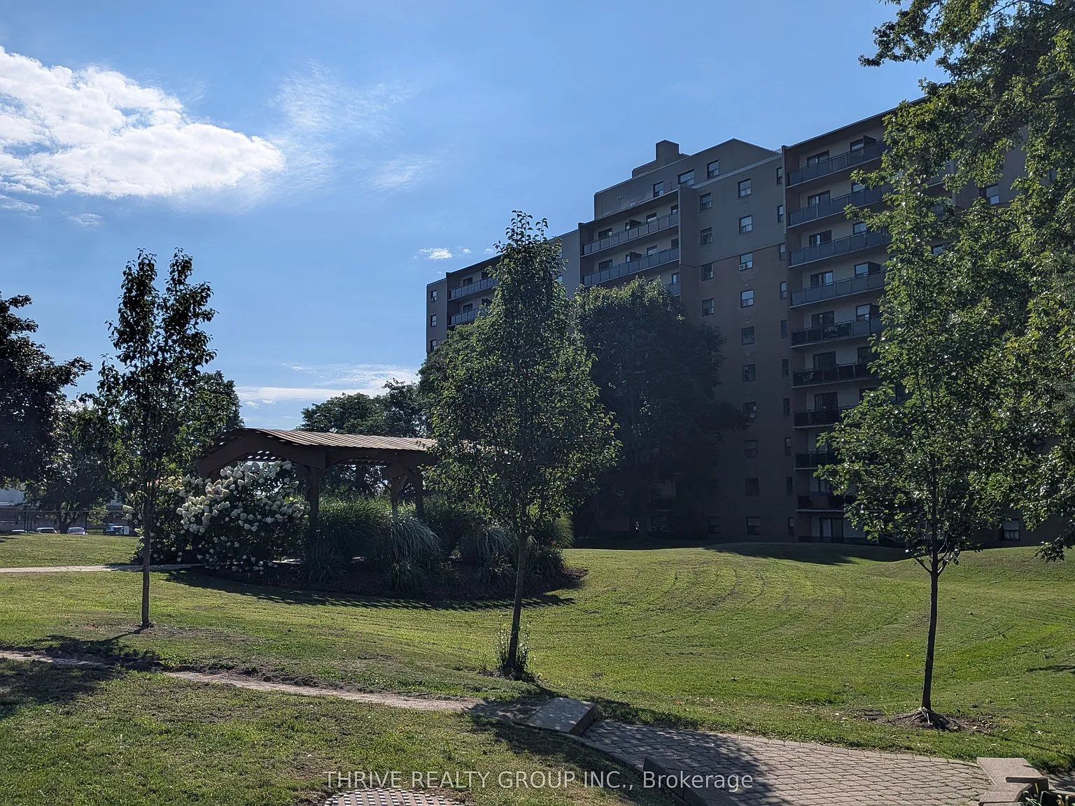 2 bed, $1,900 — Photo 2