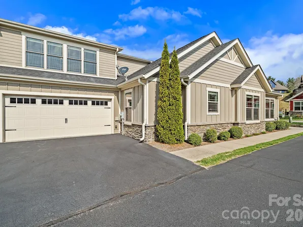 9 Brookstone Pl, Candler, NC 28715