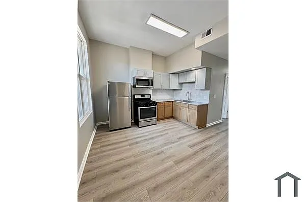 Building Photo - 3931 W Lexington St #2