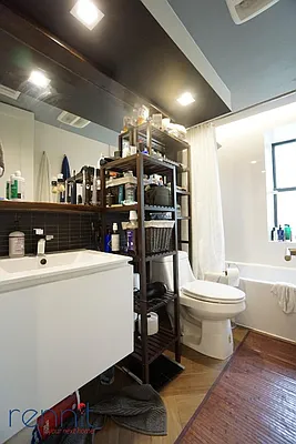 Rented by Rennit Inc. | media 52