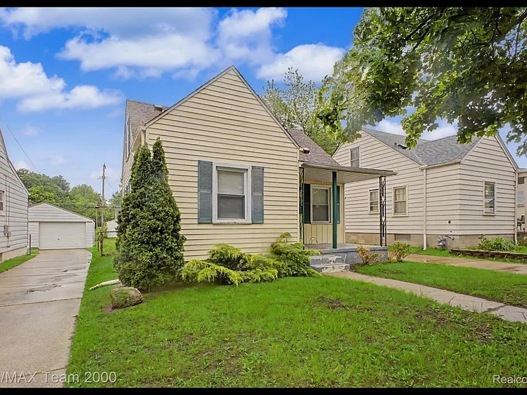 5635 Westpoint St — Photo 2